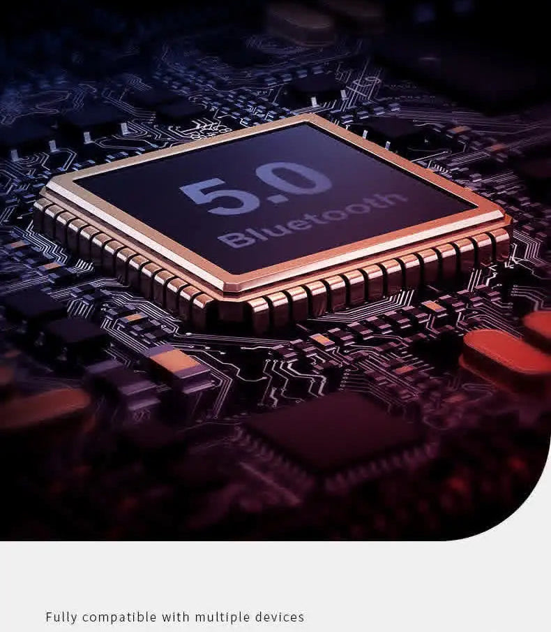 Close-up of a Bluetooth 5.0 chip on a circuit board with text in Chinese.